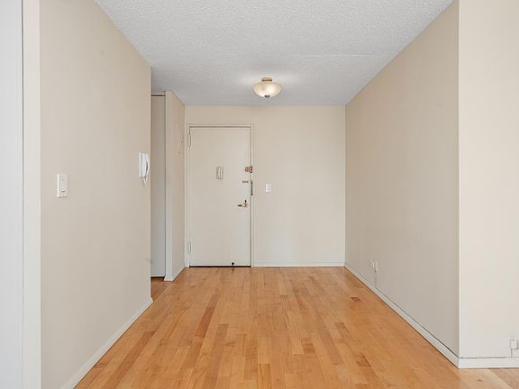 4th image of 301 E 79th St APT 18D