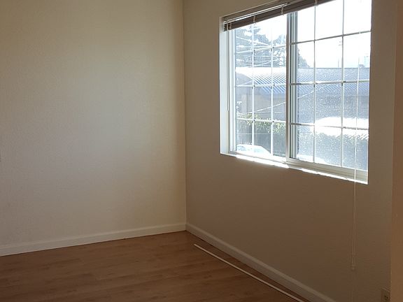 2nd image of 154 Montana St