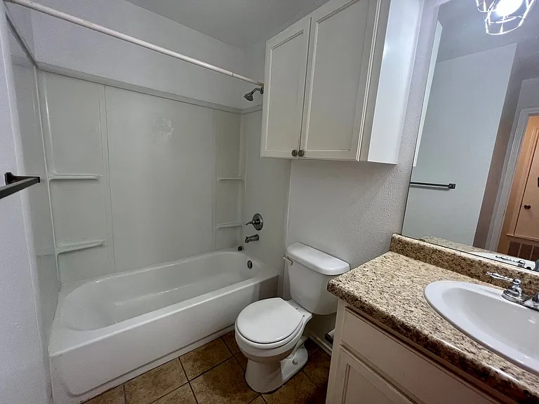 810 Station St — Photo 11