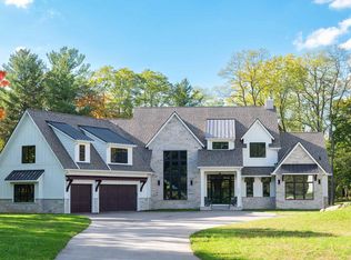 4779 North Pine Meadows LANE, Hartland, WI