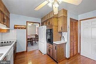 5th image of 3800 Evelyn Dr