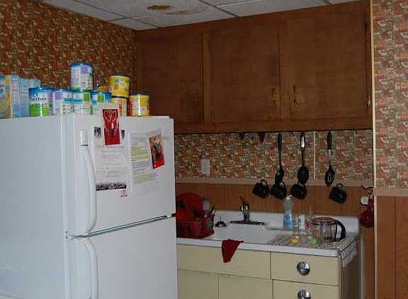 4th image of 122 W 22nd St