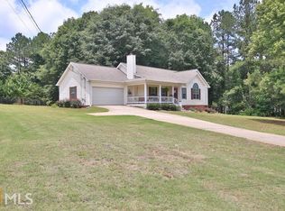 135 Duncans Mill Dr, Locust Grove, GA 30248