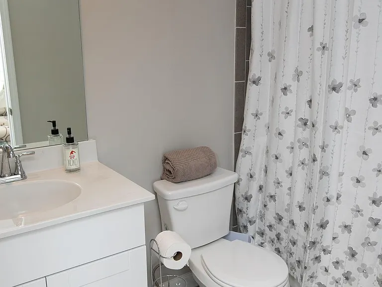 2166 Lefferts Pl — Photo 32