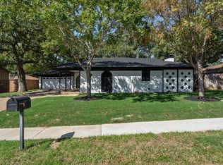 1761 Brown Trl, Hurst, TX 76054