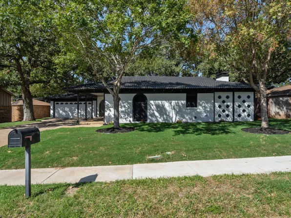 1761 Brown Trl, Hurst, TX 76054