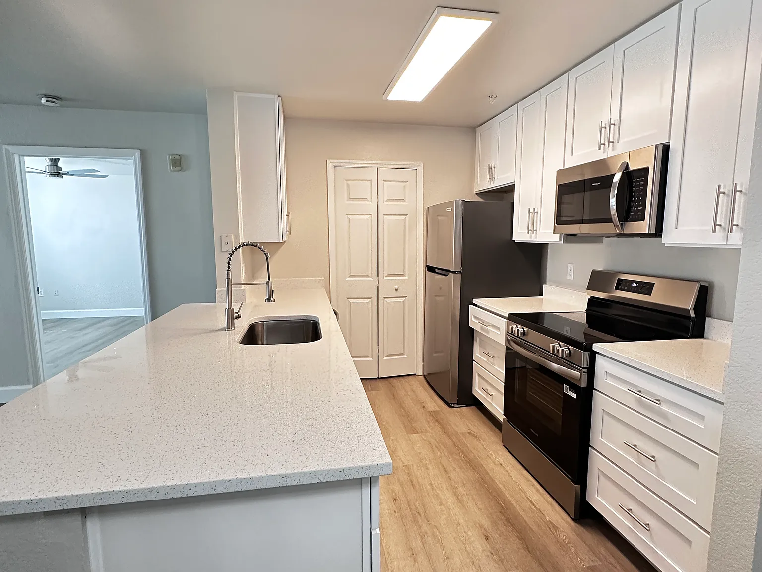 2 bed, 1150 sqft, $2,000 — Photo 3