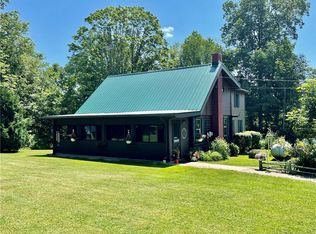 8598 Armstrong Rd, Guys Mills, PA 16327