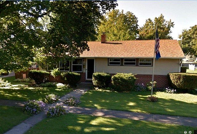 1st image of 420 E Garden St
