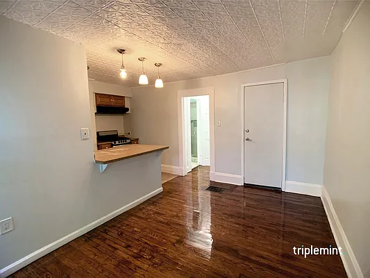 Rented by Triplemint | media 39