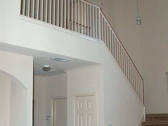 5th image of 2206 Sweet Clover Dr