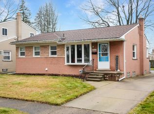 28225 Delton St, Madison Heights, MI
