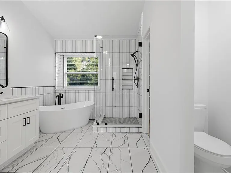 230 Pinebridge Ct — Photo 24