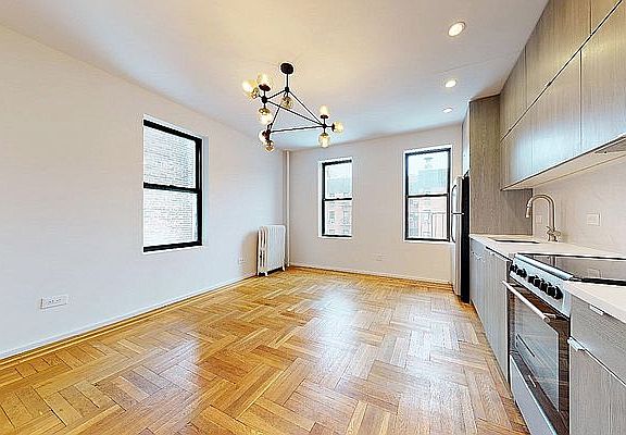 2nd image of 254 Seaman Ave #B4