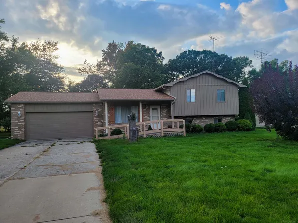 6130 Coventry Dr, Swartz Creek, MI 48473