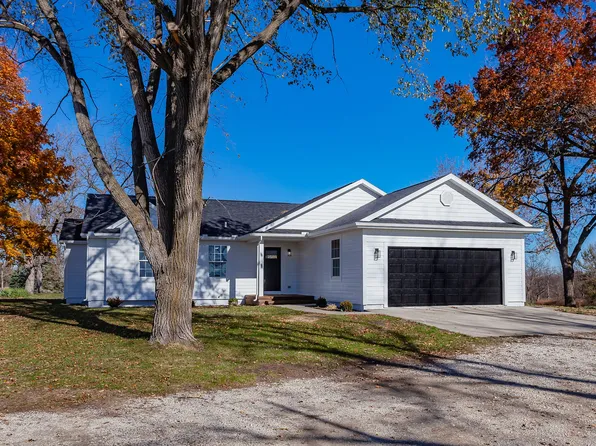 12111 90th Ave, Indianola, IA 50125