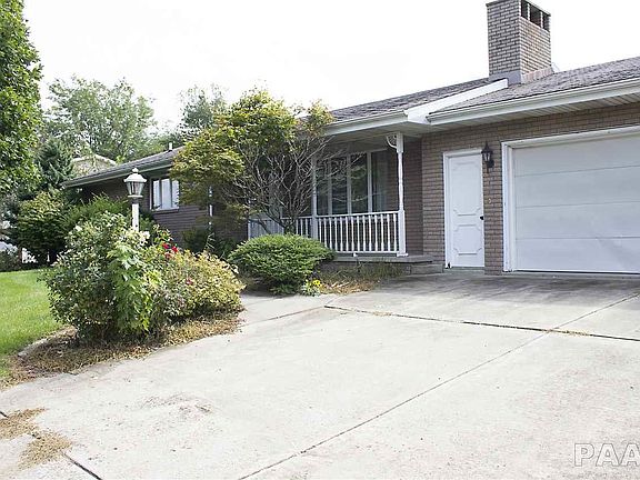 2nd image of 1309 W Carol Dr