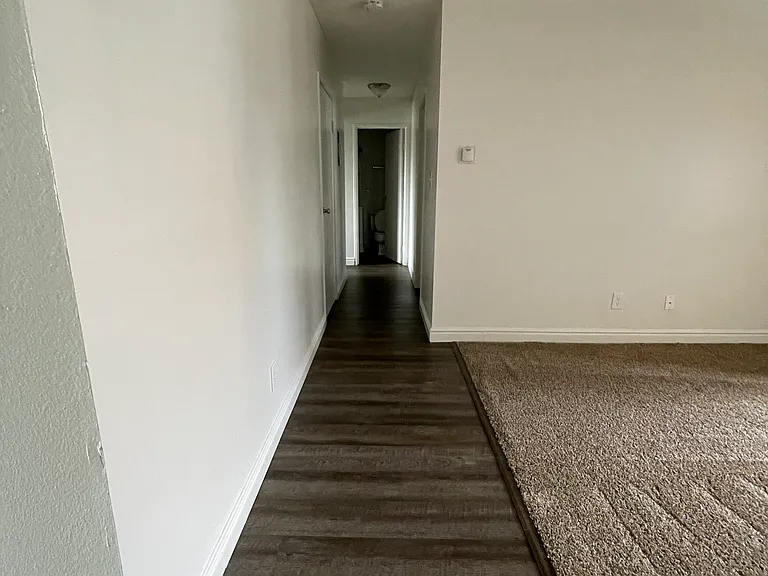 Sunset Ridge Apartments — Photo 10