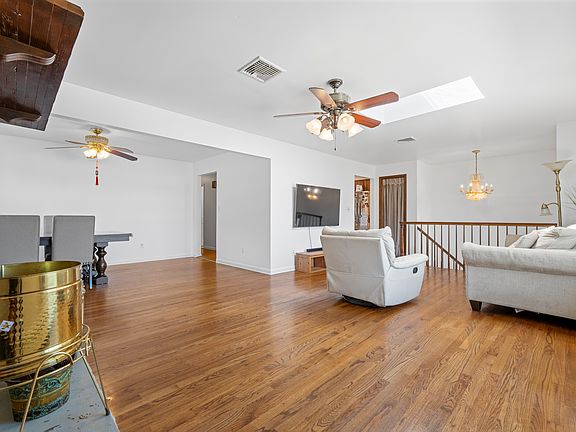 3rd image of 1030 Koelle Blvd Floor 2