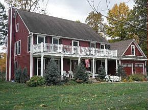 3rd image of 2192 Parkview Dr