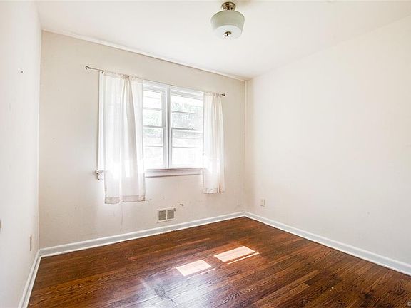 5th image of 1700 N 20th St