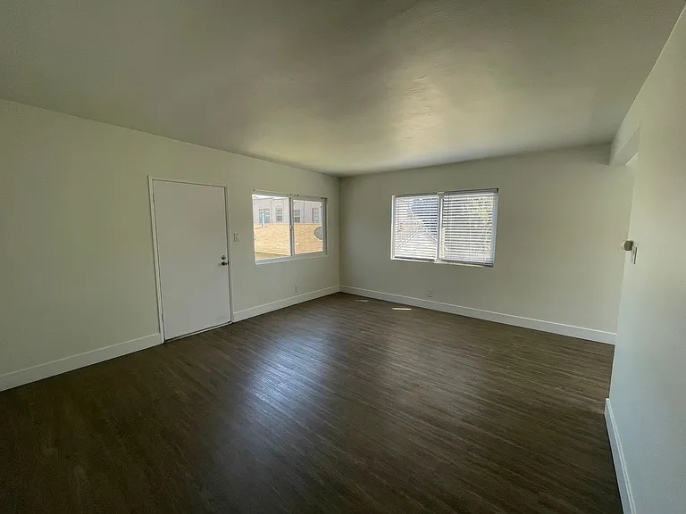 1101 Saint Louis Ave #7 — Photo 7