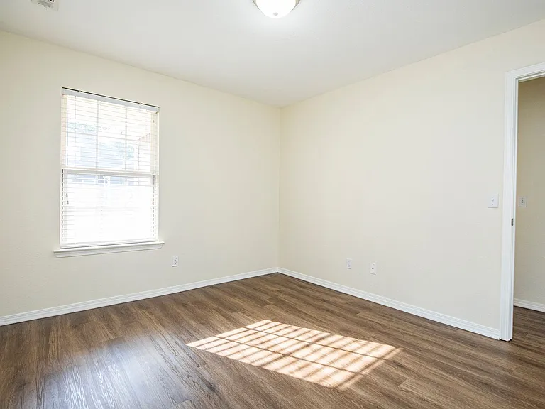 2 Watling Ln — Photo 10