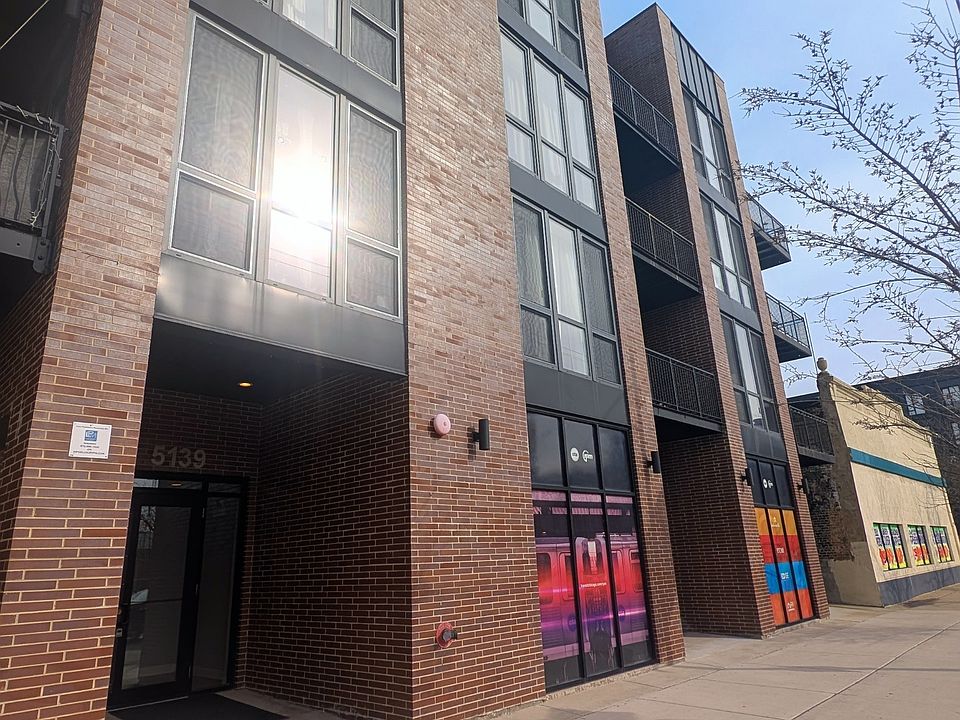 2nd image of 5139 N Broadway St #301