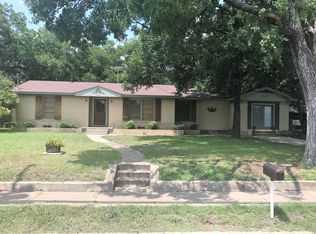 306 SW Barnard St, Glen Rose, TX 76043