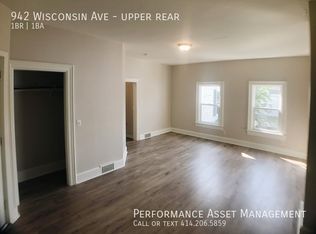 942 Wisconsin Ave, Racine, WI 53403