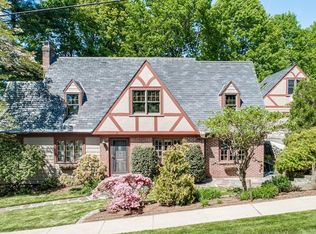 104 Hillcrest Pkwy, Winchester, MA 01890