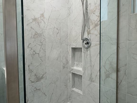 5th image of 1904 Stewart St #1A