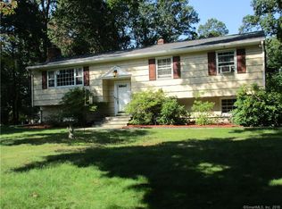 28 Ridgedale Rd, Bethel, CT 06801