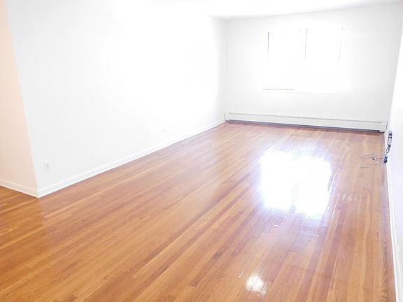 3rd image of 25-60 College Point Blvd #2C