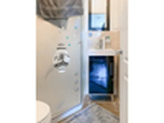 Rented by MySpaceNYC | media 40