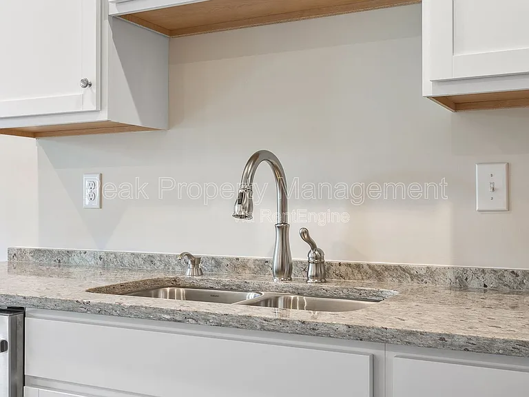 14445 Hancock Towns Dr — Photo 13