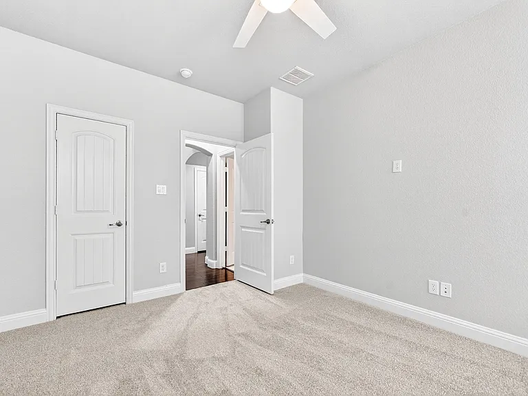 15608 Governors Island Way — Photo 21