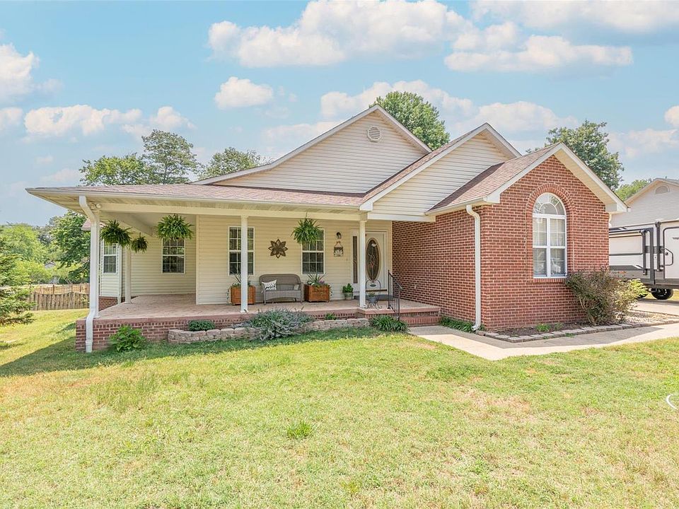 1st image of 2626 Miller Ln