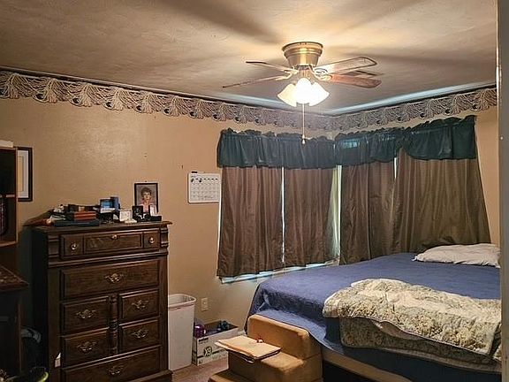 5th image of 1804 W Oak Ave