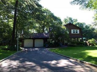 104 Drexel Ave, Melville, NY 11747