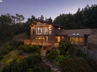 880 Jewel Dr, Roseburg, OR 97471