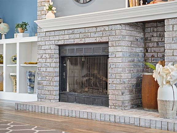 5th image of 201 Hunting Ridge Trl