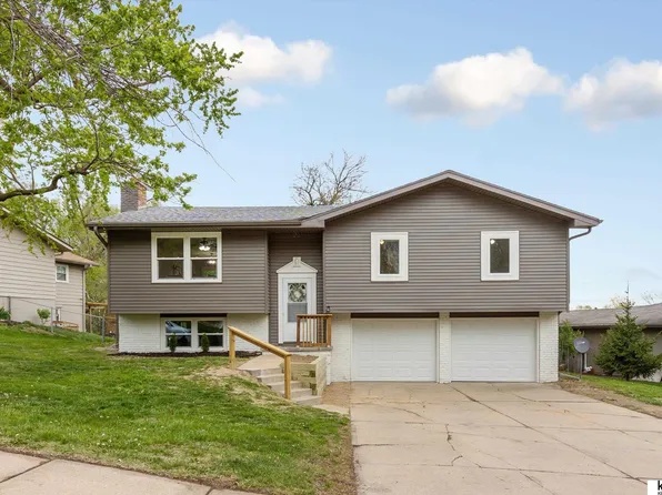 9007 Florence Dr, Bellevue, NE 68147