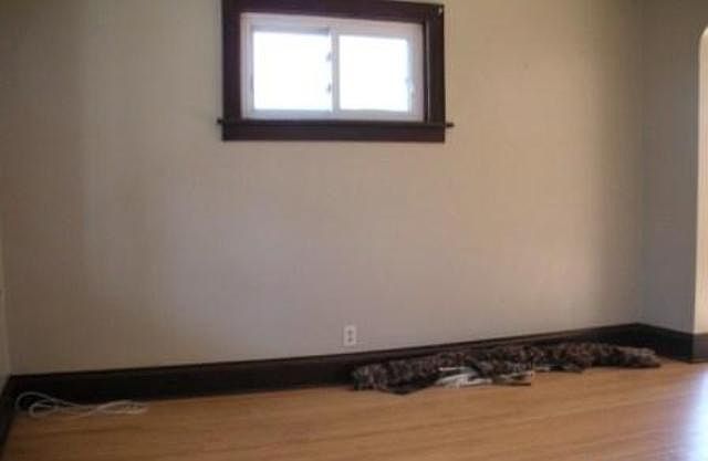 2nd image of 6046 32nd Ave