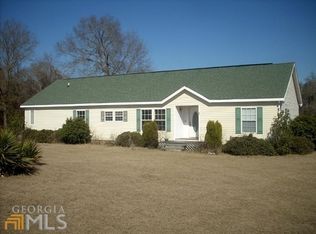 2126 Queen Rd, Metter, GA 30439