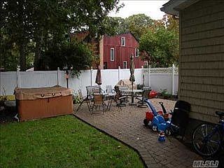 3rd image of 18 Cedar Dr