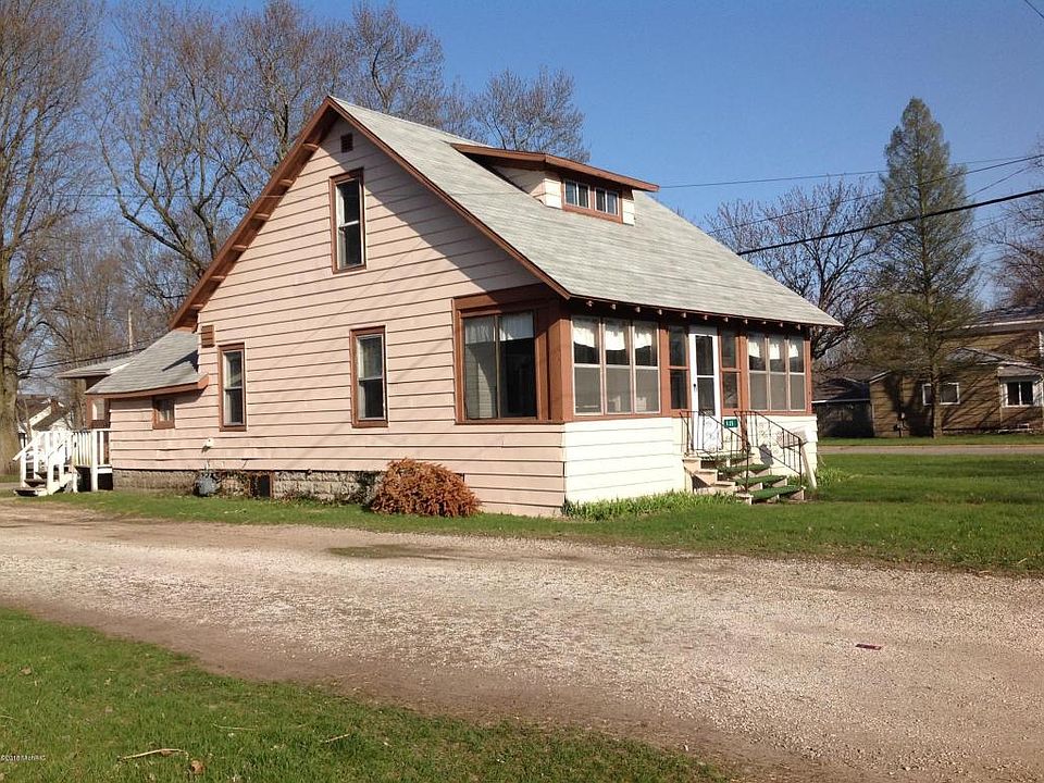 1st image of 435 E Allegan St
