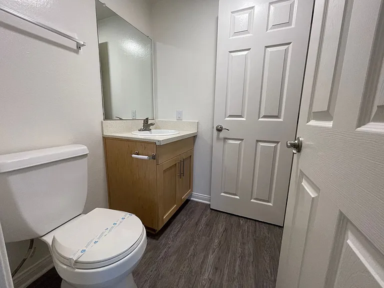 Villa Del Sol Apartments — Photo 121