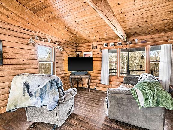 5th image of 3846 Gilbert Rd