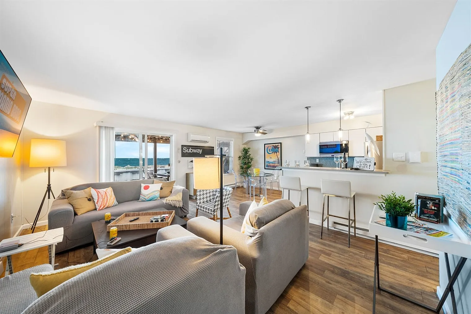 2 bed, 1.0 bath, $8,204 — Photo 3